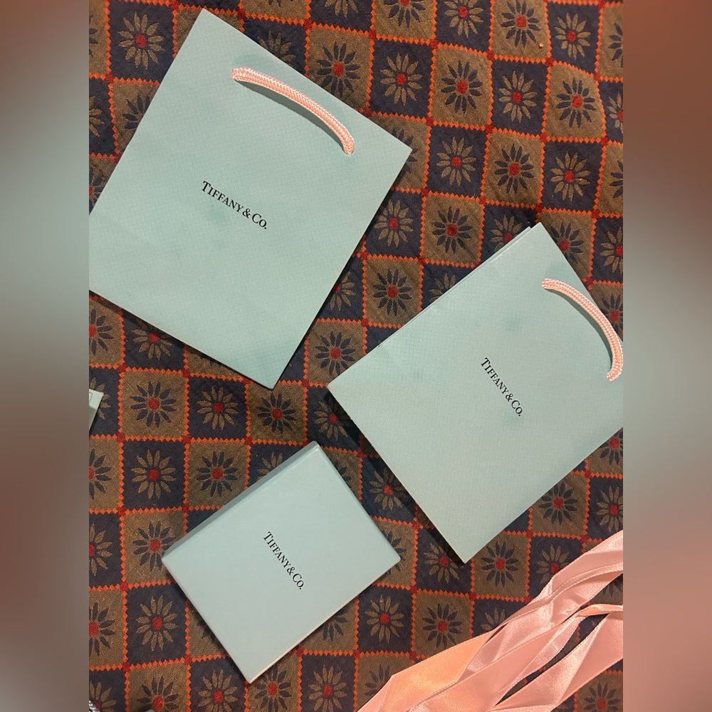 Tiffany and Co Lot of Bags and Ribbon - Picture 3 of 4